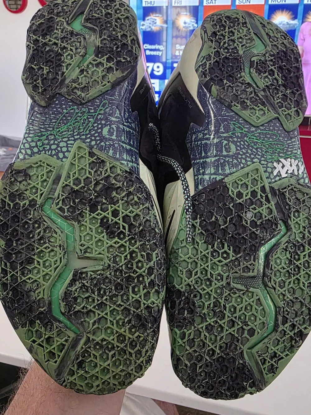 Nike LeBron 11 All-Star Gator King Basketball Size 12 - Picture 4 of 9